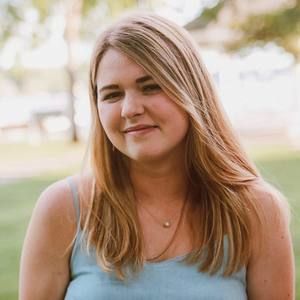 Meet your Posher, Claire